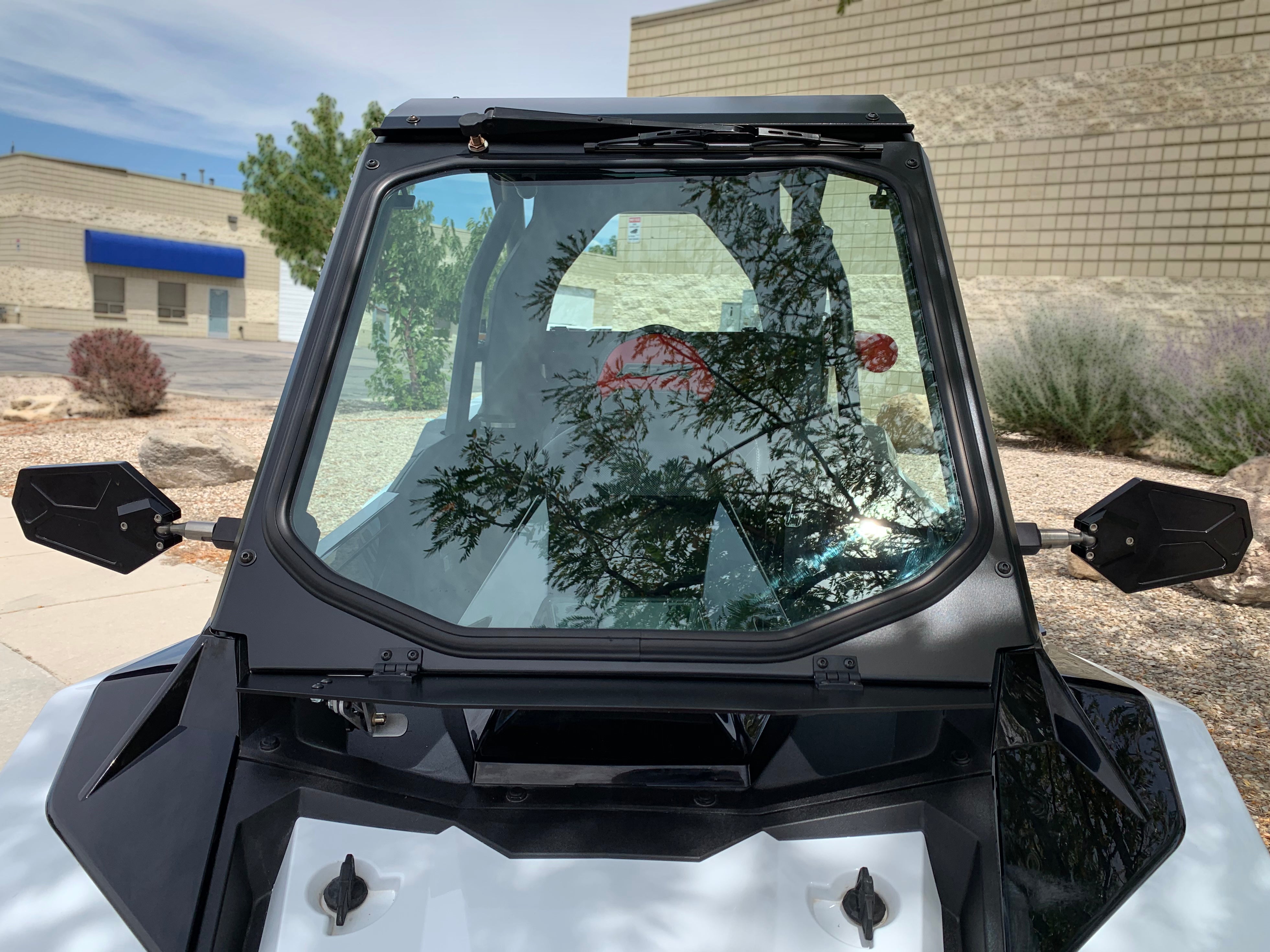 Polaris RS1 Glass Windshield with Vent and Wiper